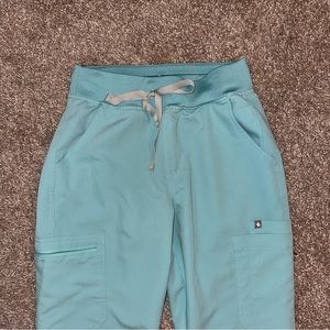 Figs Yola High Waisted 2.0 Skinny Scrub Pant in Seaglass Size Small